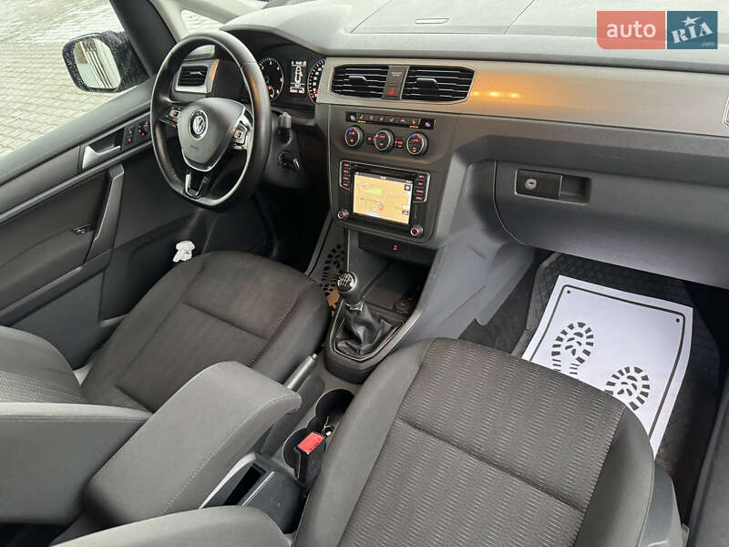 Мінівен Volkswagen Caddy 2017 в Львові