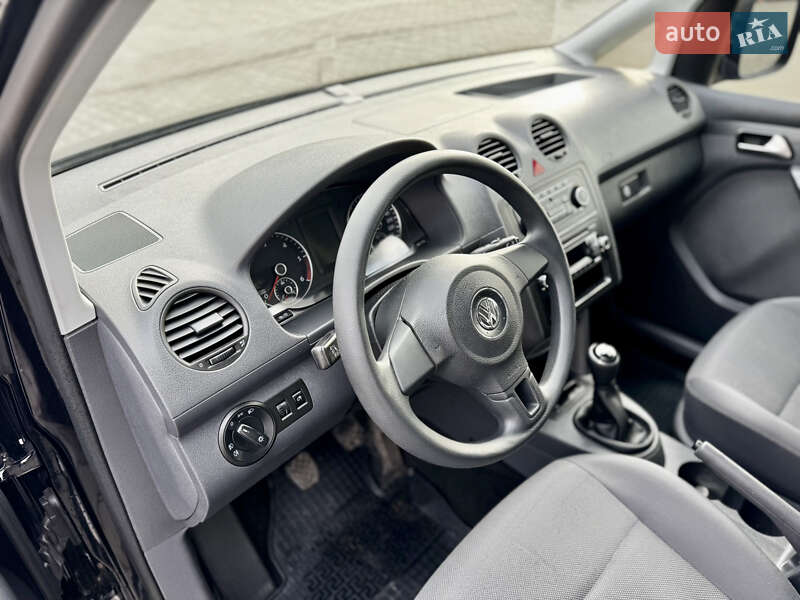 Минивэн Volkswagen Caddy 2014 в Луцке