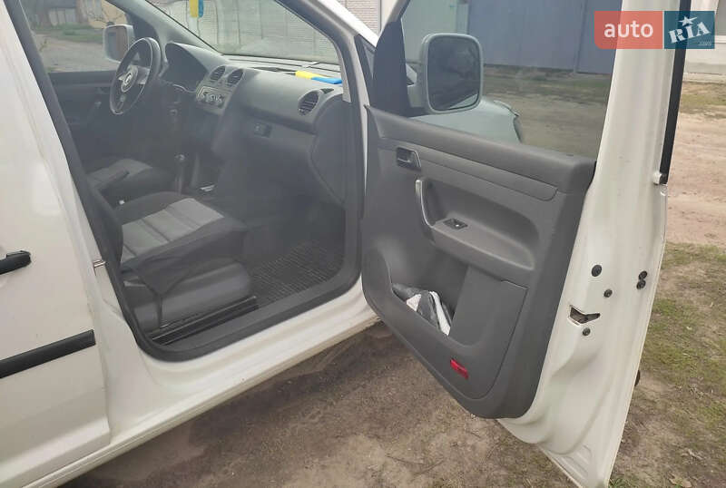 Грузовой фургон Volkswagen Caddy 2010 в Харькове фото 3 Грузовой фургон Volkswagen Caddy 2010 в Харькове