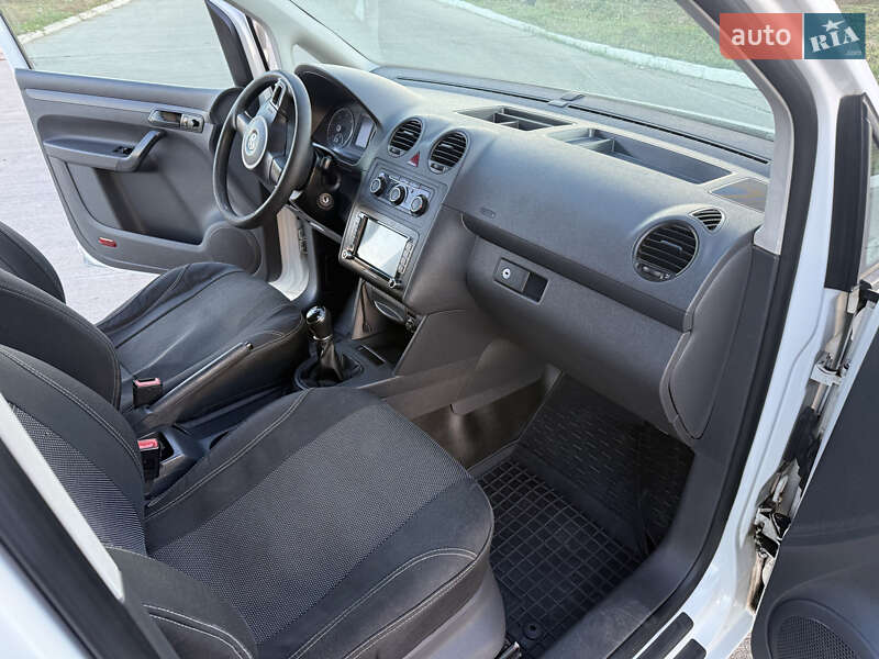 Грузовой фургон Volkswagen Caddy 2011 в Киеве фото 17 Грузовой фургон Volkswagen Caddy 2011 в Киеве