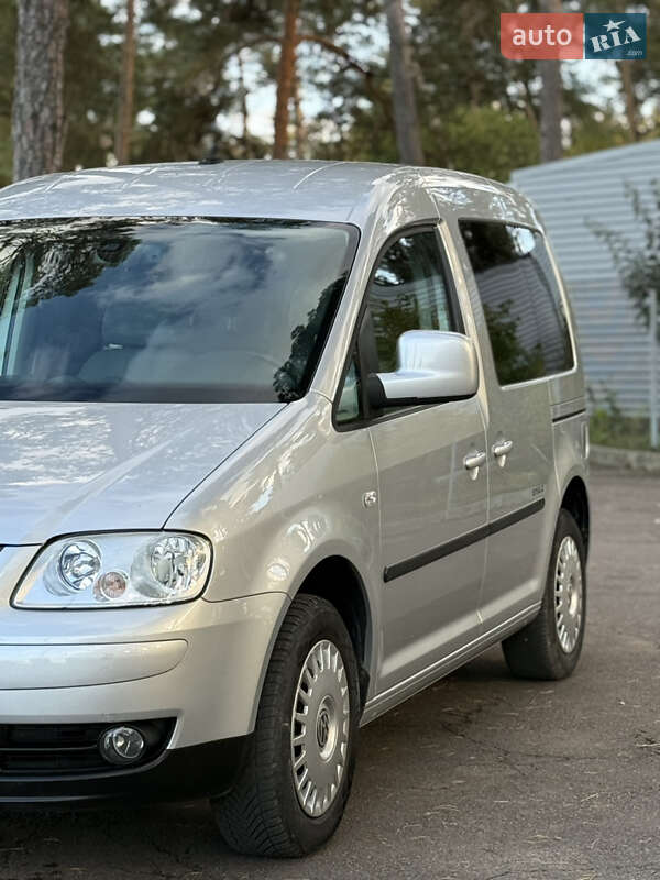 Минивэн Volkswagen Caddy 2010 в Виннице