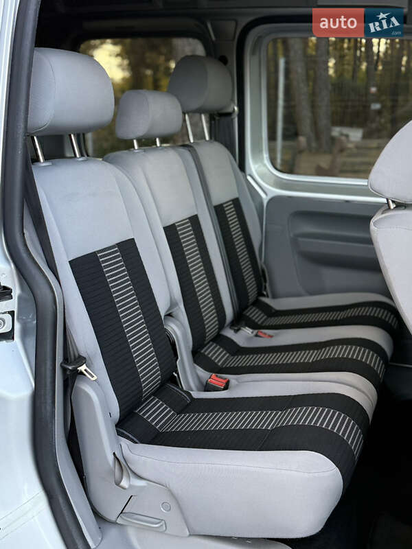 Минивэн Volkswagen Caddy 2010 в Виннице