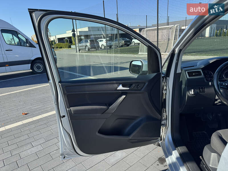 Мінівен Volkswagen Caddy 2016 в Мукачевому