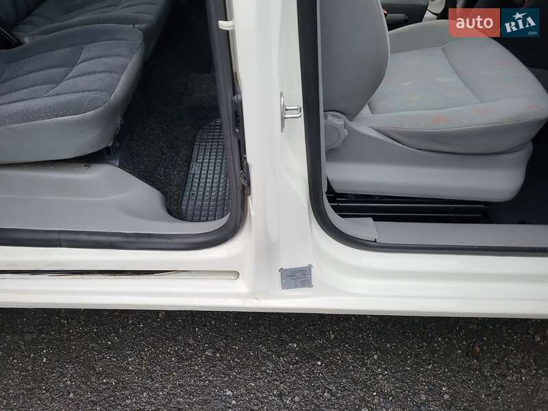 Минивэн Volkswagen Caddy 2006 в Хмельницком фото 85 Минивэн Volkswagen Caddy 2006 в Хмельницком
