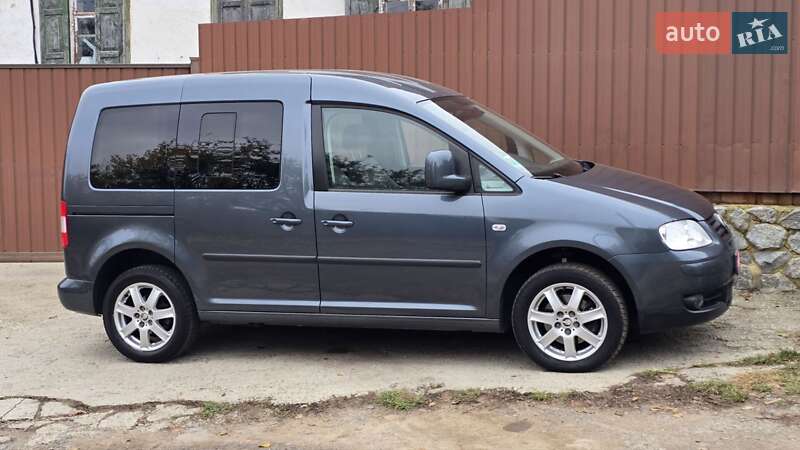 Мінівен Volkswagen Caddy 2010 в Полтаві