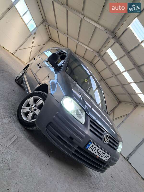 Минивэн Volkswagen Caddy 2006 в Тячеве