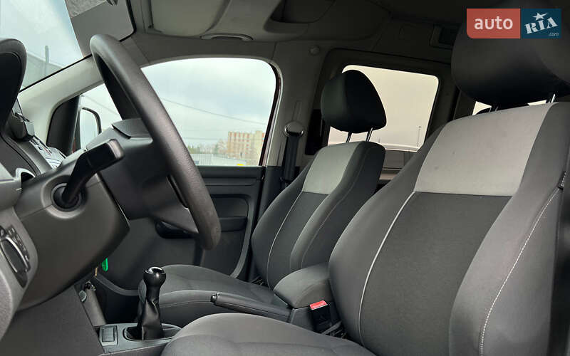 Минивэн Volkswagen Caddy 2010 в Львове