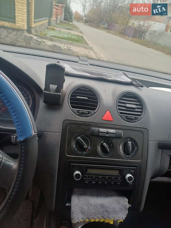 Вантажний фургон Volkswagen Caddy 2009 в Полтаві фото 3 Вантажний фургон Volkswagen Caddy 2009 в Полтаві