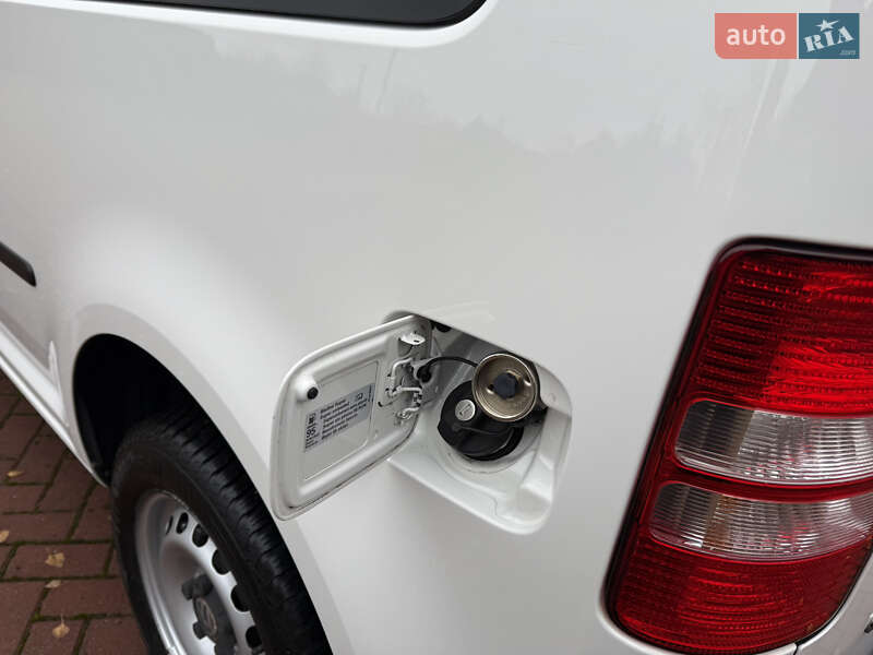 Минивэн Volkswagen Caddy 2014 в Хмельницком