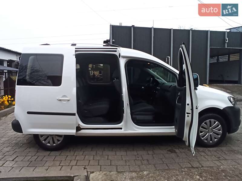 Минивэн Volkswagen Caddy 2010 в Львове