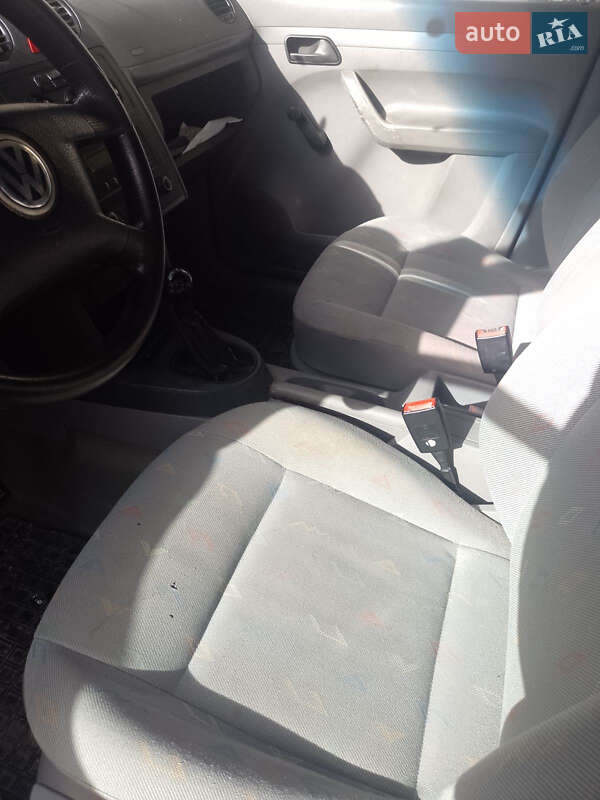 Минивэн Volkswagen Caddy 2004 в Шумске