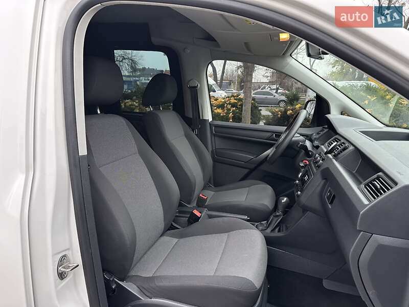 Минивэн Volkswagen Caddy 2017 в Киеве