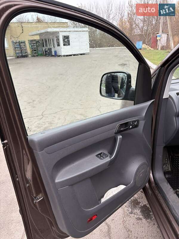 Мінівен Volkswagen Caddy 2011 в Балаклії фото 6 Мінівен Volkswagen Caddy 2011 в Балаклії