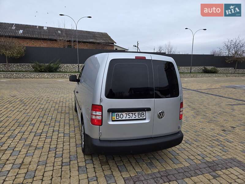Грузовой фургон Volkswagen Caddy 2011 в Подволочиске