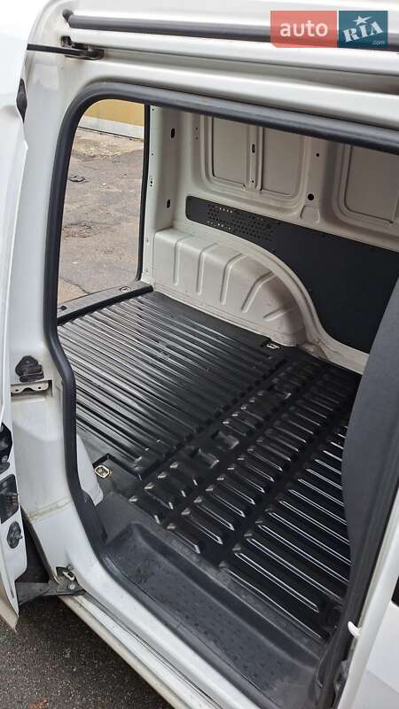 Інші вантажівки Volkswagen Caddy 2016 в Києві фото 3 Інші вантажівки Volkswagen Caddy 2016 в Києві