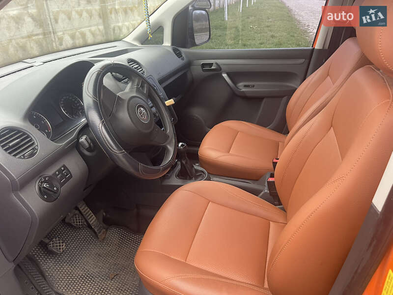 Мінівен Volkswagen Caddy 2011 в Києві фото 7 Мінівен Volkswagen Caddy 2011 в Києві