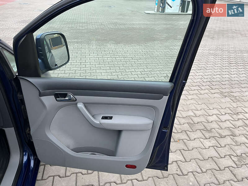 Минивэн Volkswagen Caddy 2010 в Кривом Роге фото 31 Минивэн Volkswagen Caddy 2010 в Кривом Роге