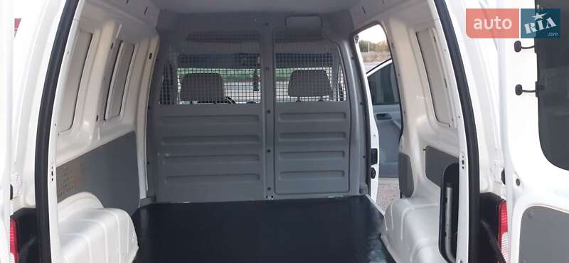 Вантажний фургон Volkswagen Caddy 2008 в Черкасах