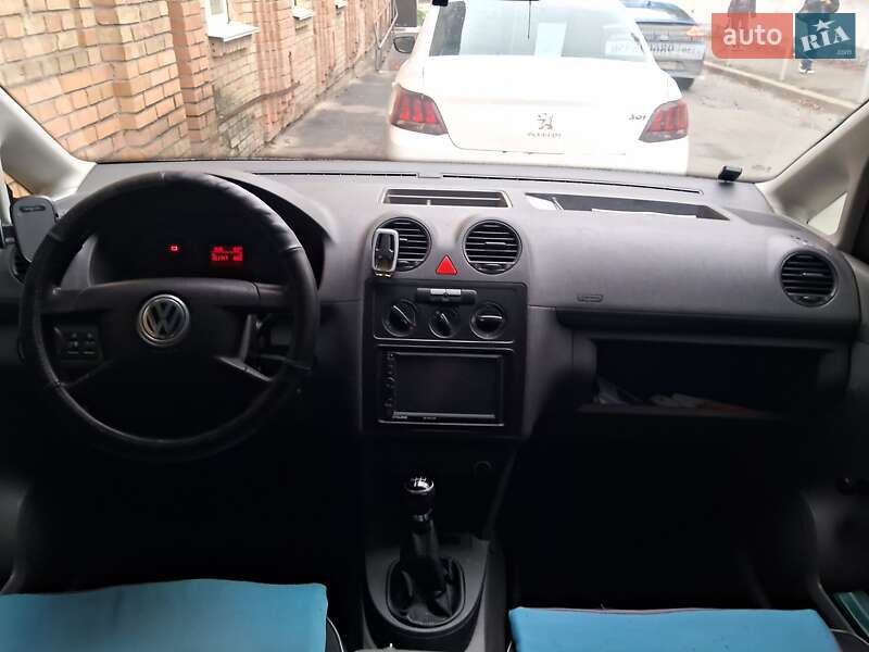Мінівен Volkswagen Caddy 2004 в Києві