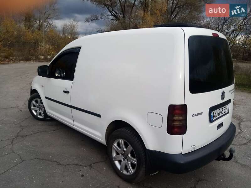 Грузовой фургон Volkswagen Caddy 2012 в Борисполе