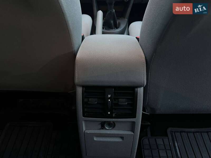 Минивэн Volkswagen Caddy 2008 в Ивано-Франковске фото 14 Минивэн Volkswagen Caddy 2008 в Ивано-Франковске