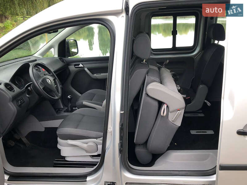 Мінівен Volkswagen Caddy 2010 в Рівному