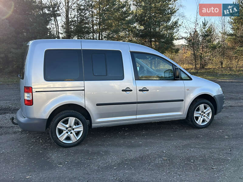 Мінівен Volkswagen Caddy 2009 в Радивиліві
