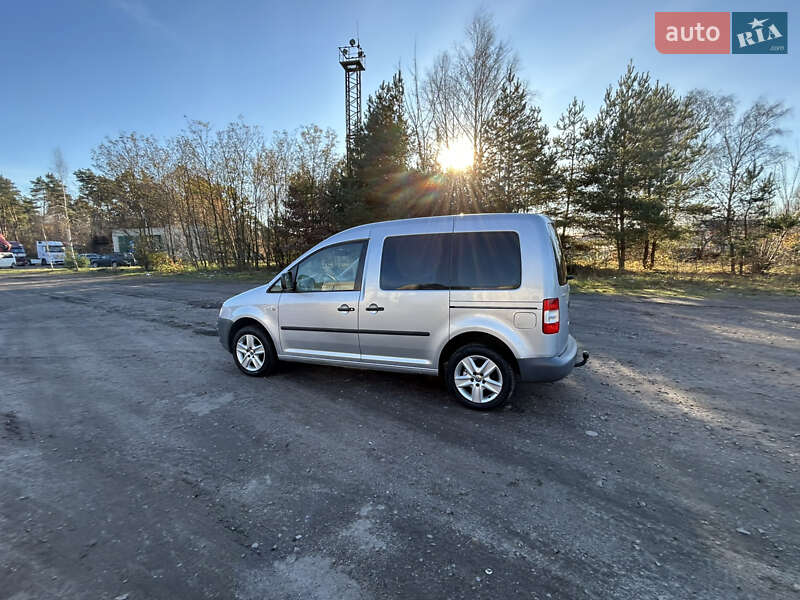 Мінівен Volkswagen Caddy 2009 в Радивиліві