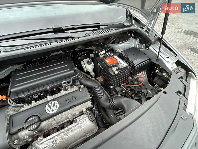 Мінівен Volkswagen Caddy 2009 в Радивиліві