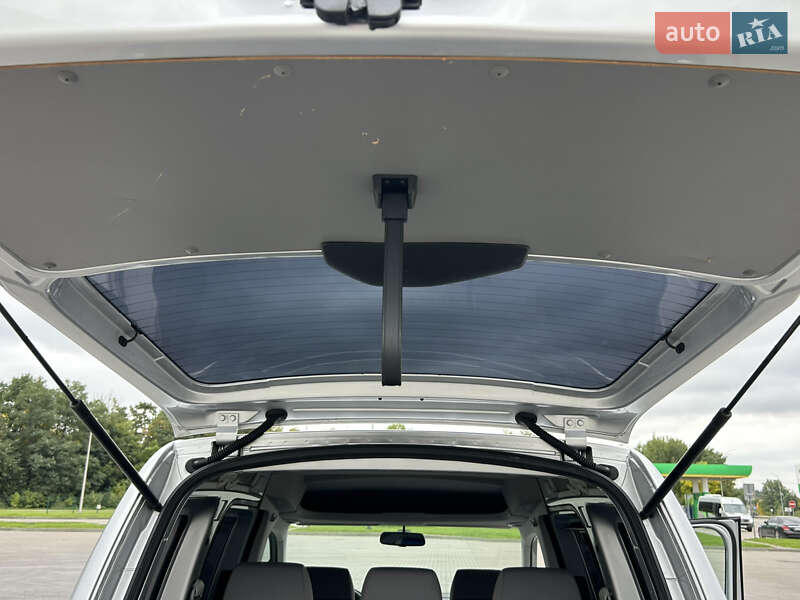 Мінівен Volkswagen Caddy 2009 в Радивиліві