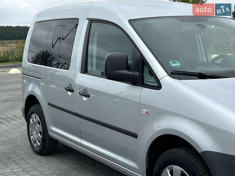 Мінівен Volkswagen Caddy 2009 в Радивиліві