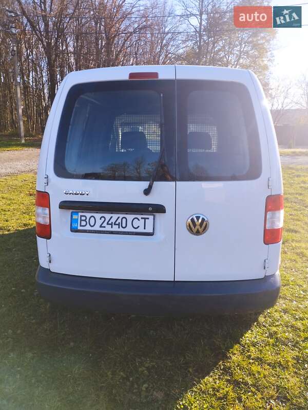 Вантажний фургон Volkswagen Caddy 2008 в Чорткові