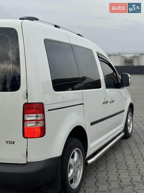 Мінівен Volkswagen Caddy 2011 в Коломиї