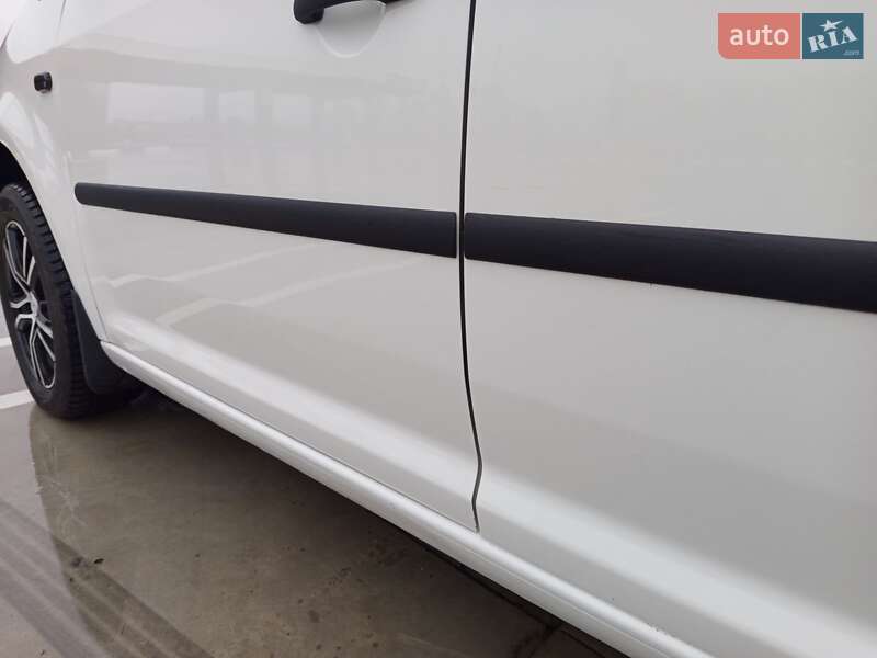 Минивэн Volkswagen Caddy 2005 в Звягеле