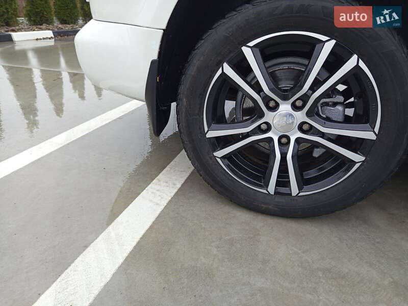 Минивэн Volkswagen Caddy 2005 в Звягеле