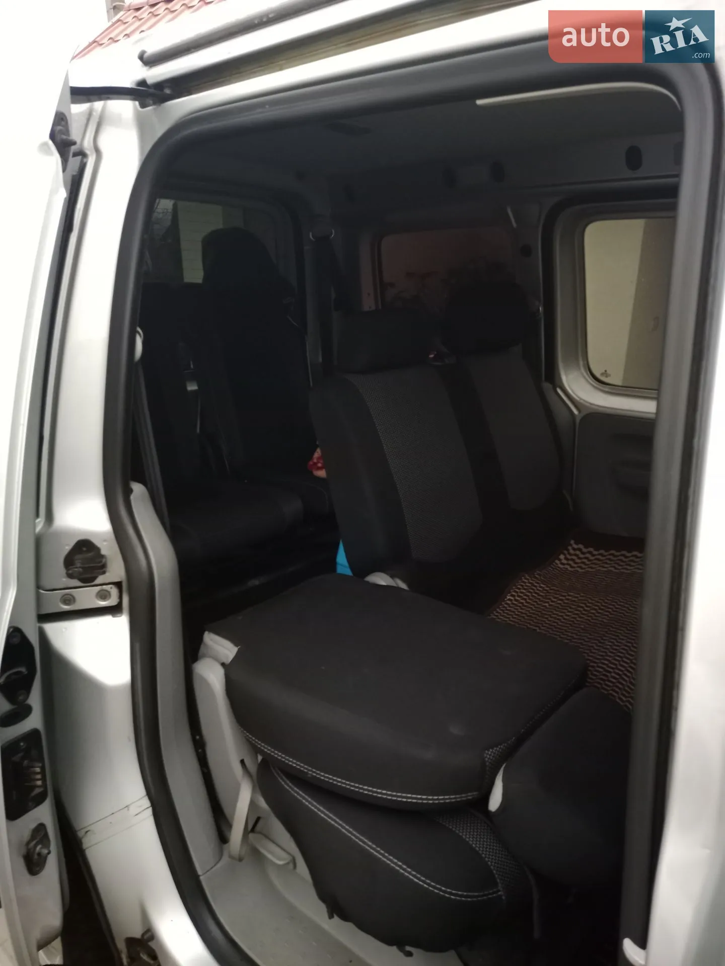 2010 Volkswagen Caddy - мініатюра 27