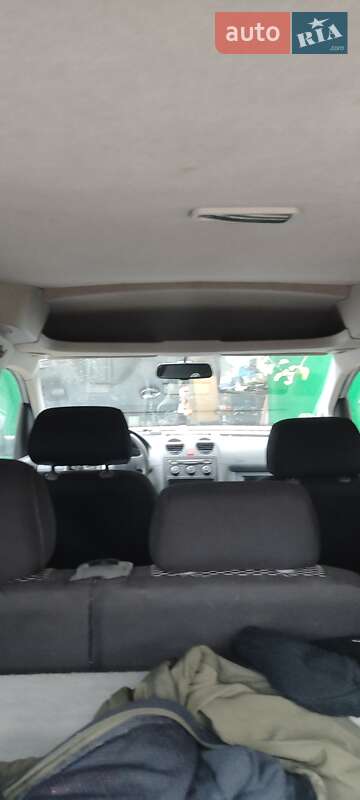 Минивэн Volkswagen Caddy 2008 в Белогорье фото 9 Минивэн Volkswagen Caddy 2008 в Белогорье