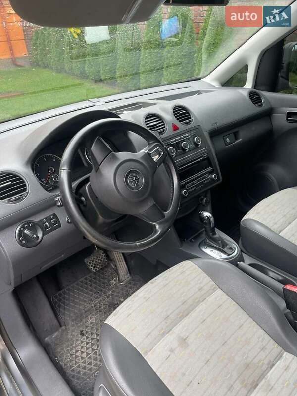 Вантажний фургон Volkswagen Caddy 2012 в Львові