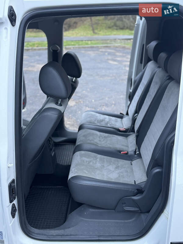 Мінівен Volkswagen Caddy 2014 в Черкасах