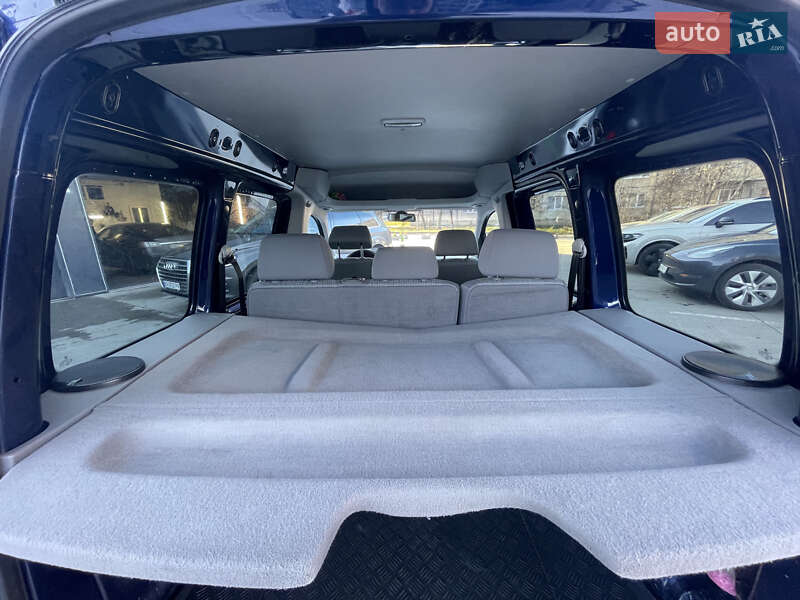 Минивэн Volkswagen Caddy 2008 в Киеве