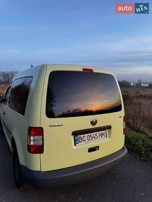 Минивэн Volkswagen Caddy 2008 в Львове