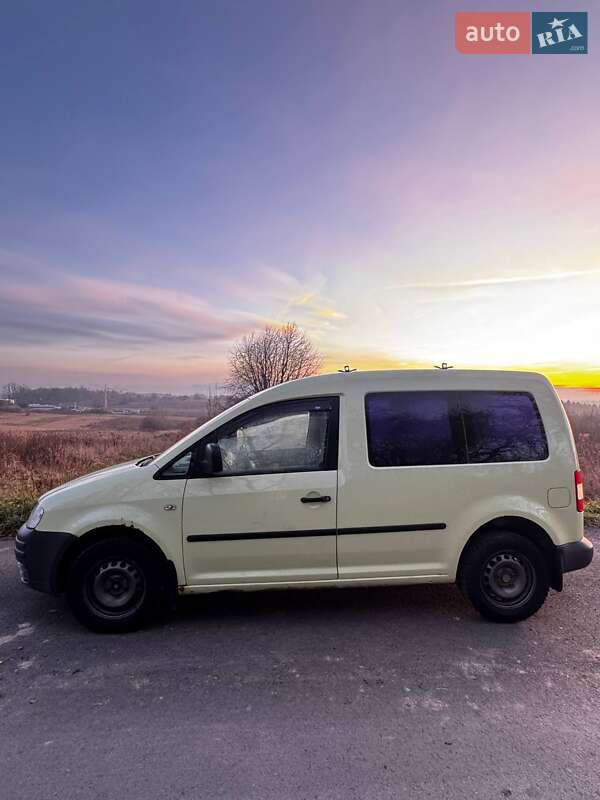 Минивэн Volkswagen Caddy 2008 в Львове