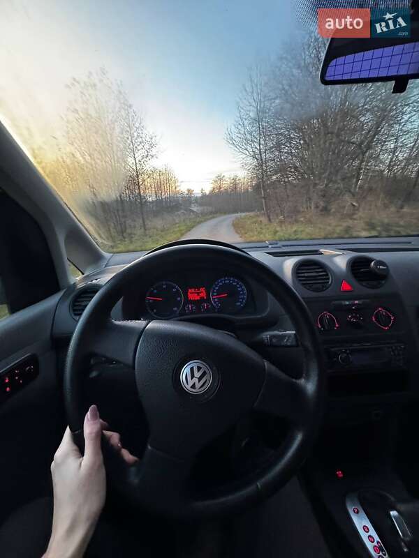 Минивэн Volkswagen Caddy 2008 в Львове