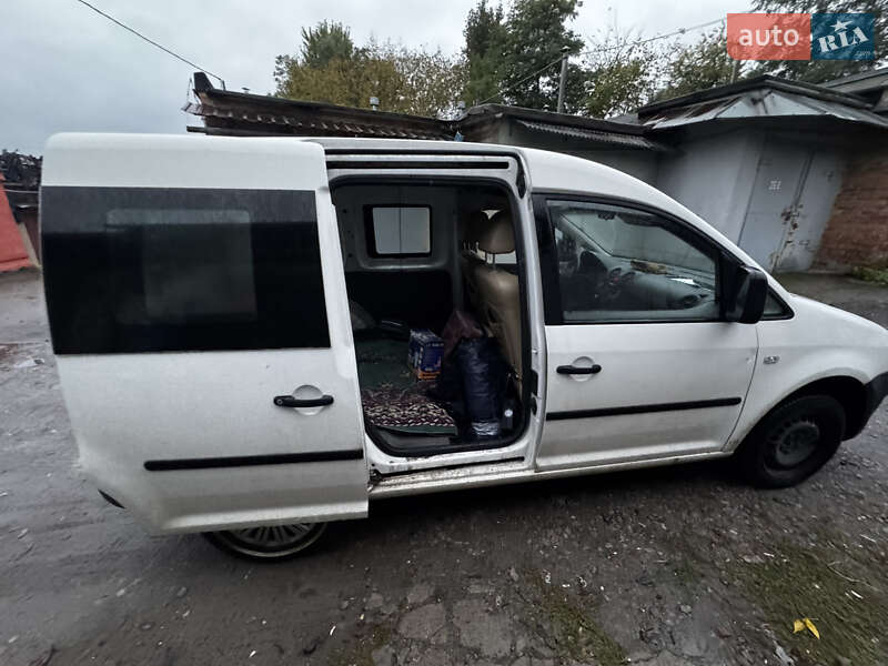 Минивэн Volkswagen Caddy 2004 в Киеве