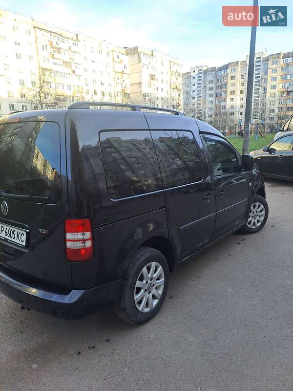 Мінівен Volkswagen Caddy 2010 в Івано-Франківську