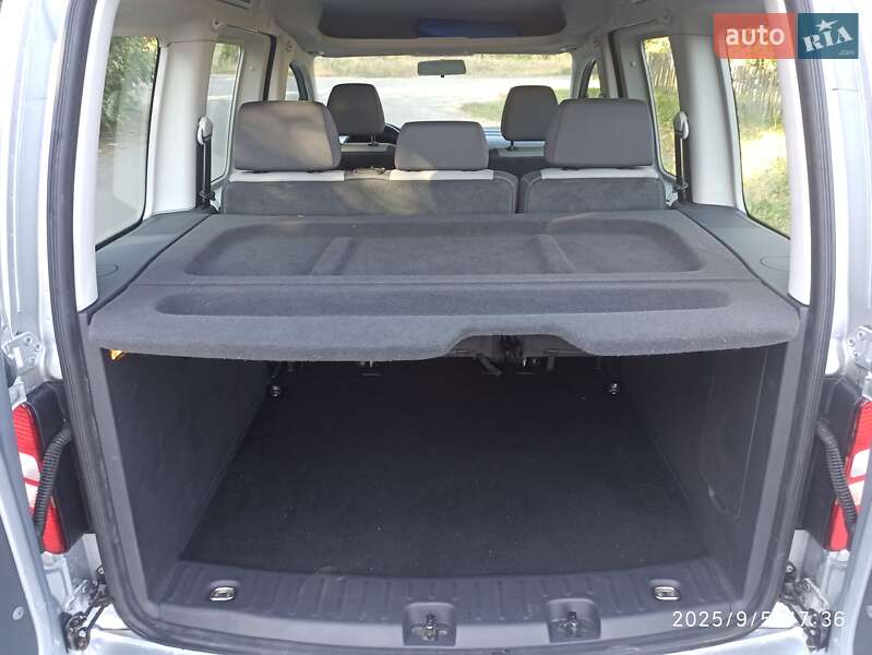 Мінівен Volkswagen Caddy 2010 в Рівному фото 23 Мінівен Volkswagen Caddy 2010 в Рівному