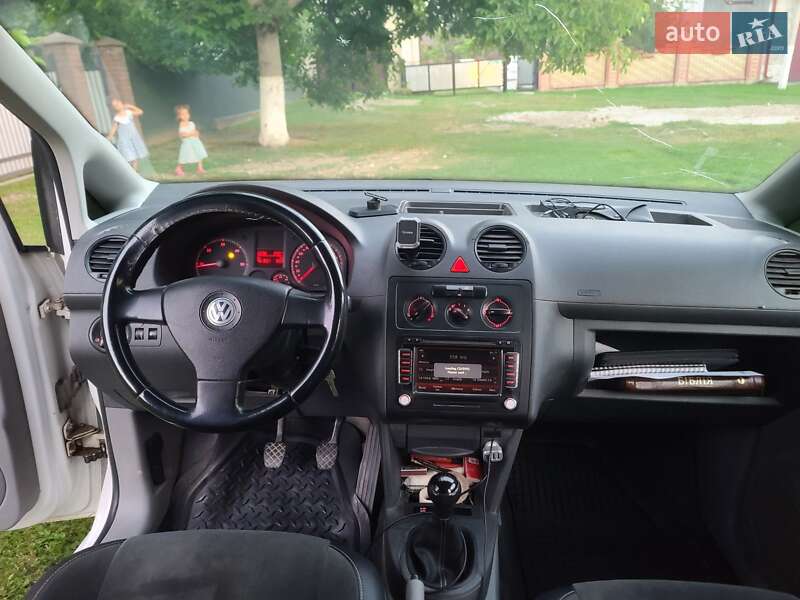 Минивэн Volkswagen Caddy 2007 в Черновцах