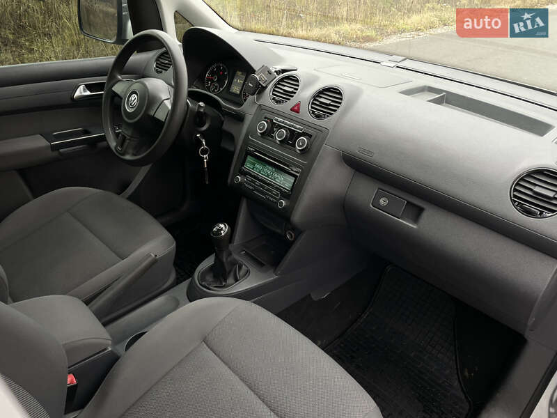 Мінівен Volkswagen Caddy 2013 в Львові