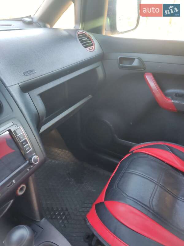 Минивэн Volkswagen Caddy 2007 в Кременце