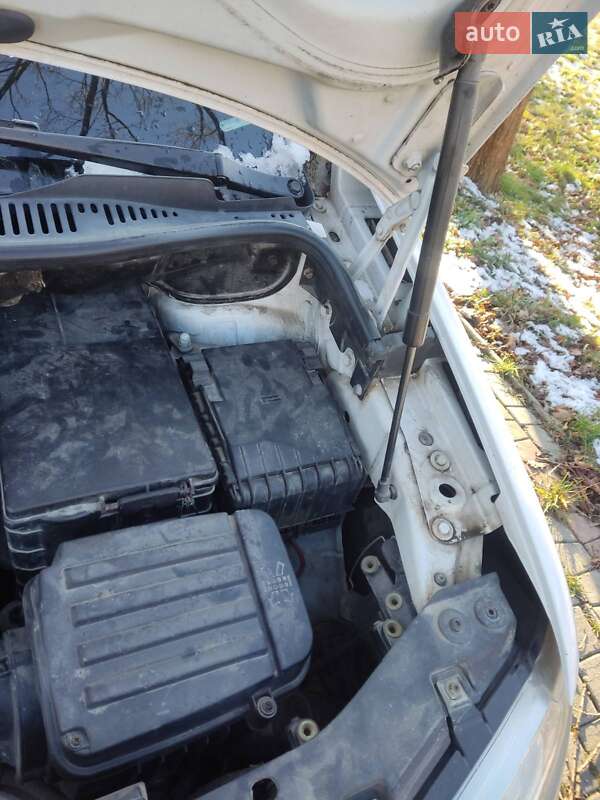 Минивэн Volkswagen Caddy 2007 в Кременце